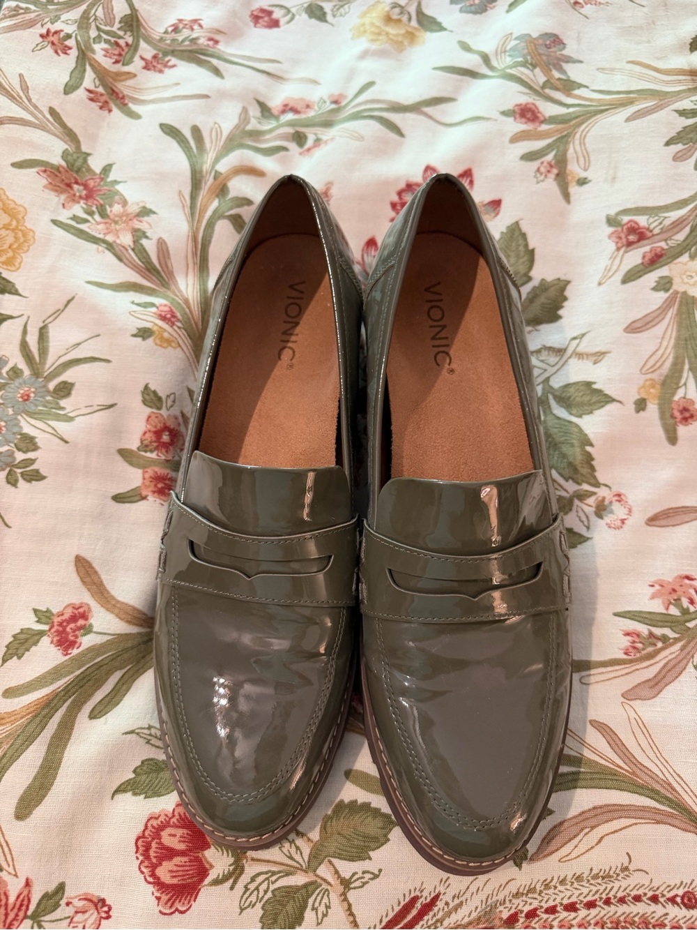 Vionic Olive Green Patent Leather Women’s Penny Loafers